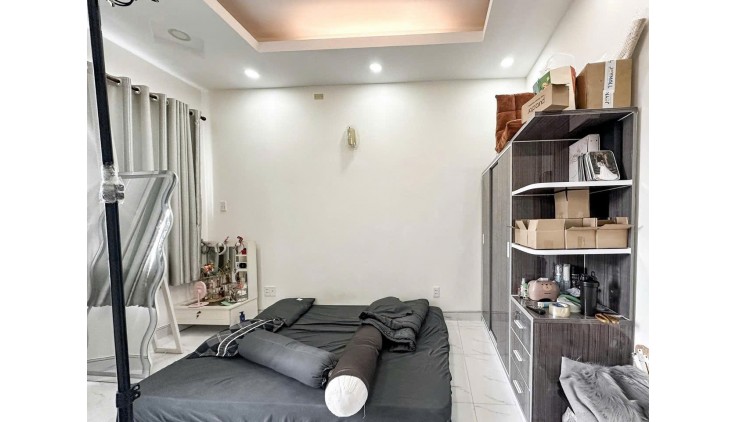 Chỉ 4.58 TỶ TL! 3Tầng/3pn HẺM Ô TÔ– GẦN CÔNG VIÊN LÀNG HOA- Gò Vấp!